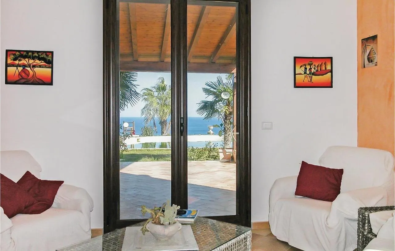 Villa Oceania Mandra Capreria